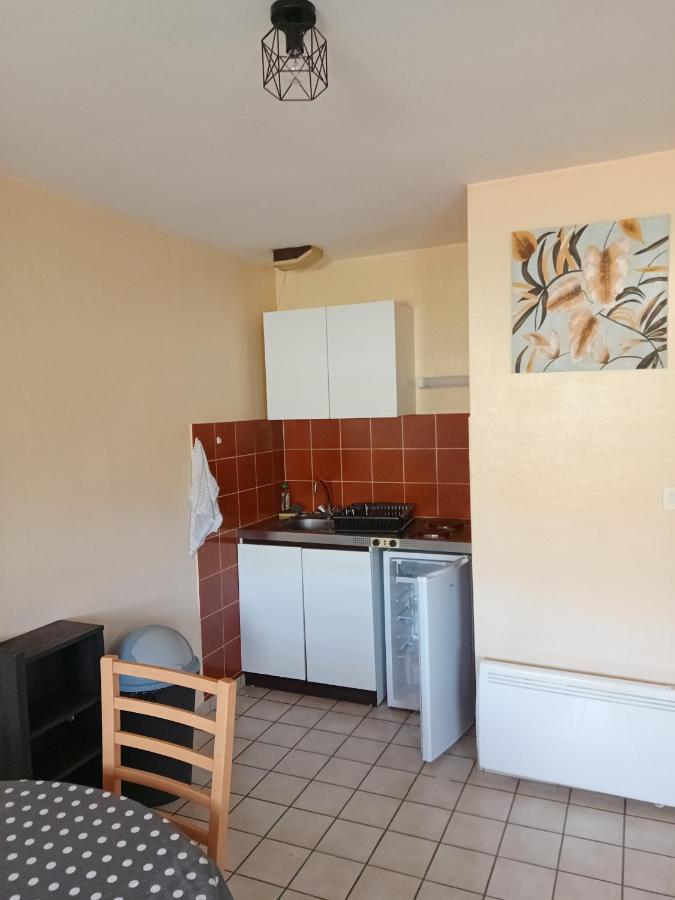 Ferienwohnung Marguerite Massiac Exterior foto